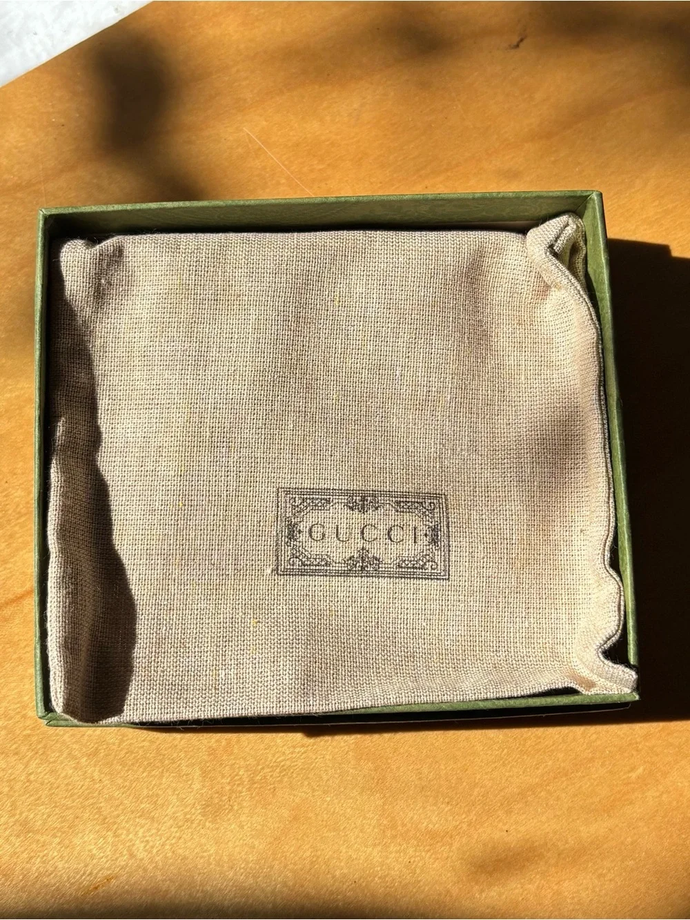 Gucci GG supreme bifold wallet beige Eden